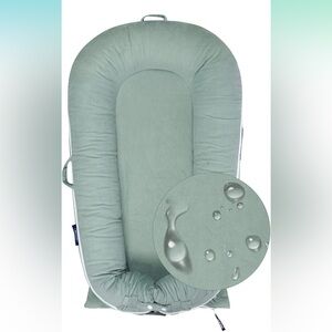 NWOT *COVER ONLY* Dock A Tot Cover